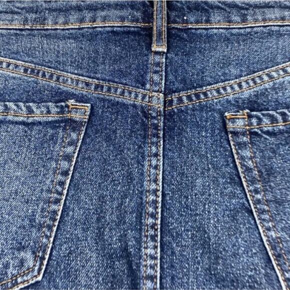 William Rast A-Line Denim Mini Skirt Juniors 27 Blue Whiskers Dark Wash Raw Hem - Picture 5 of 8